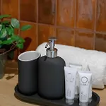 River View Terrace With Ac & Parking By Renters アパート