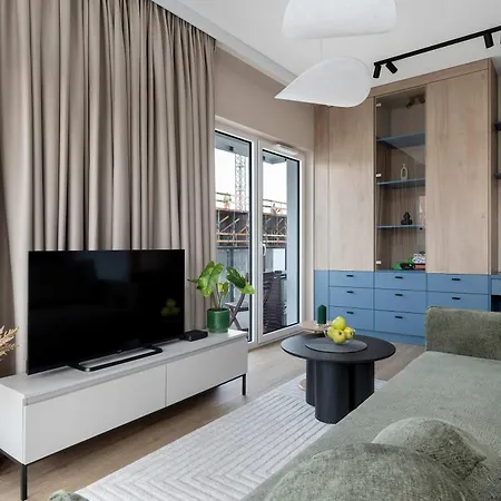 River View Terrace With Ac & Parking By Renters *