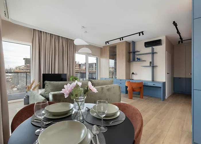 River View Terrace With Ac & Parking By Renters *